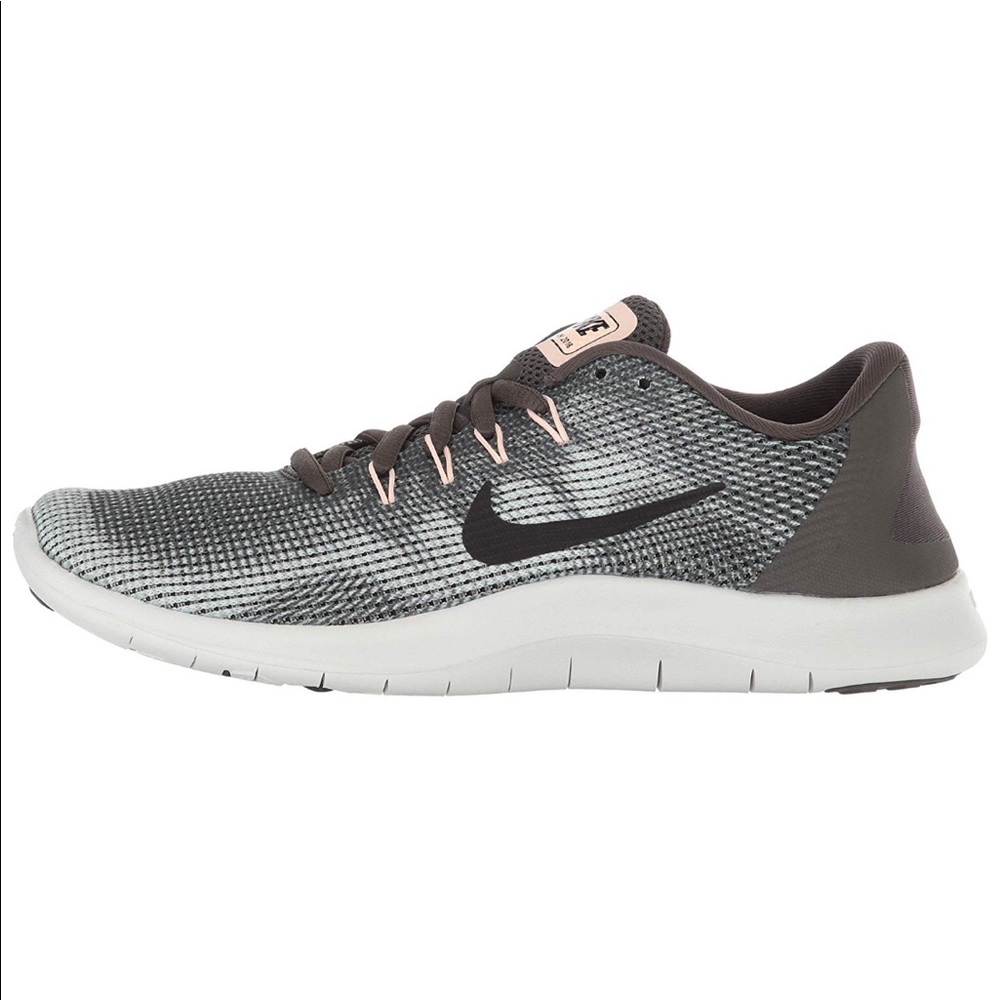 Running shoes - Picture 3 of 3